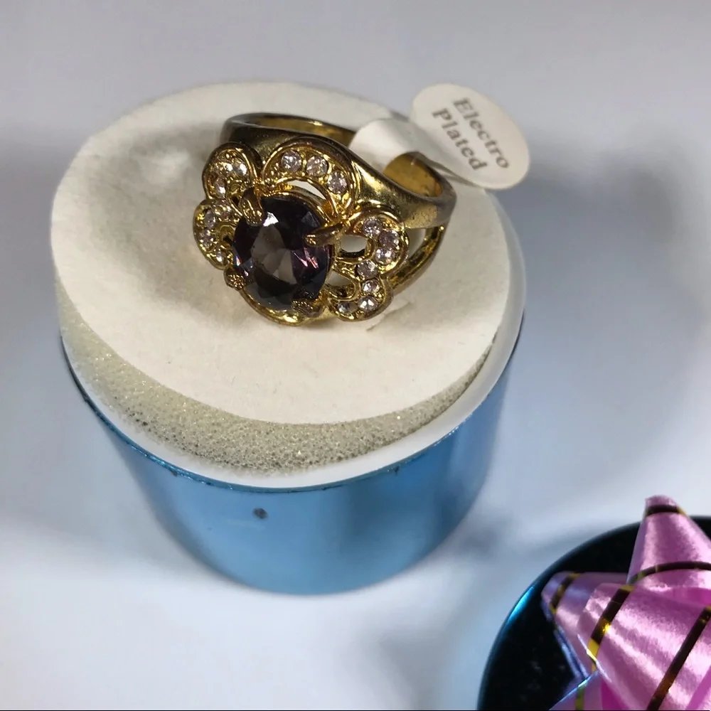 Gorgeous Big Statement Ring Vintage Deadstock New Unique Rare Sparkle Gem